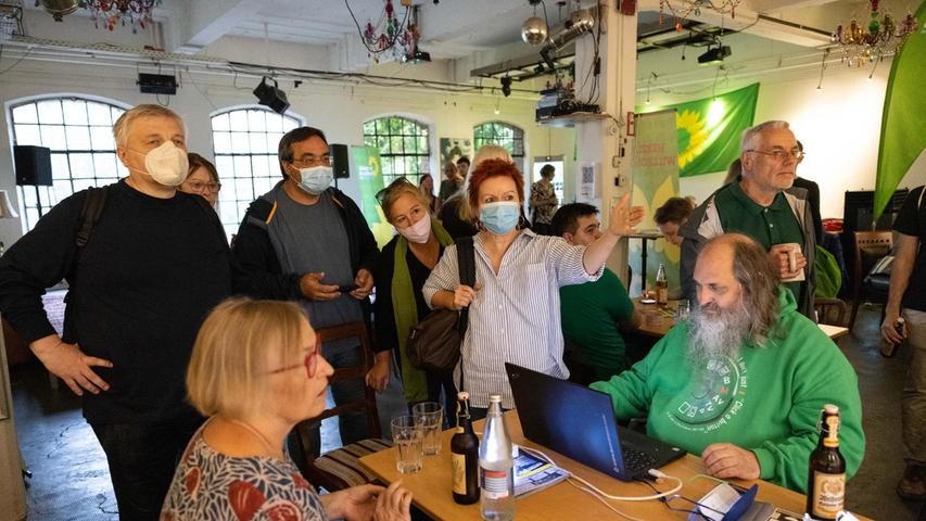 Zwischen Ernüchterung und Freude: Die Wahlparty der Grünen in Fürth