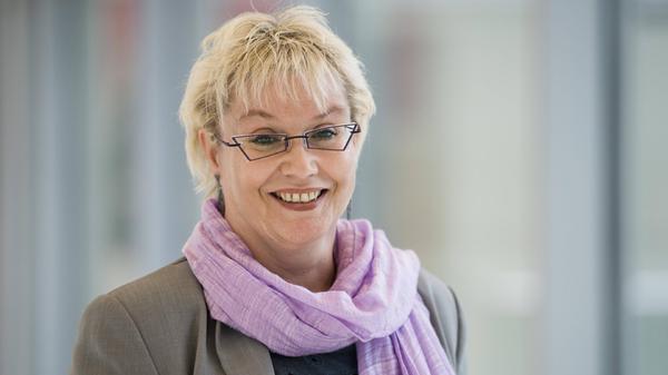Seit 2013 gehört Gabriela Heinrich bereits dem Bundestag an, vorher war sie für die SPD ab 2002 elf Jahre im Nürnberger Stadtrat. Die 58-jährige Expertin für Menschenrechts- und Entwicklungspolitik amtiert seit 2019 als stellvertretende Vorsitzende der SPD-Bundestagsfraktion. Das Direktmandat konnte die gebürtige Berlinerin, die früher bei einem Software-Unternehmen als Redakteurin arbeitete, in Nürnberg-Nord nicht erobern. Aber Platz acht auf der bayerischen Landesliste ihrer Partei reichte für die Wiederwahl in den Bundestag.