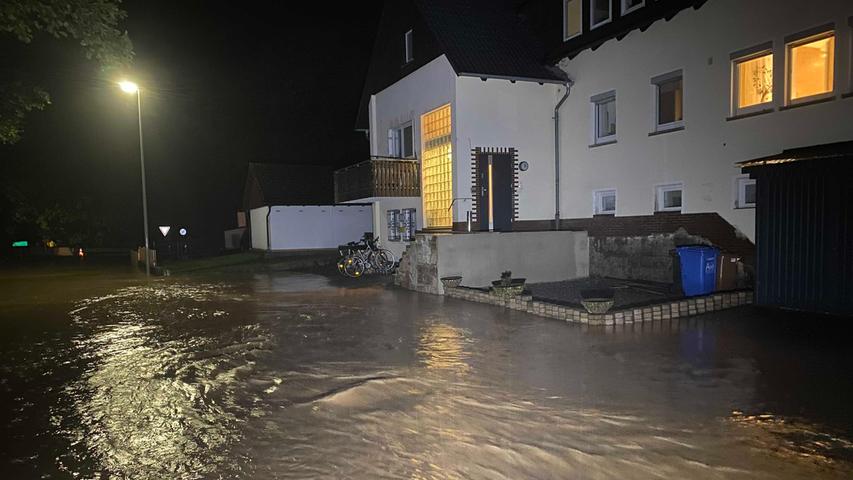 Unwetter in der Region: Gewitter, Blitze und Regenschauer suchen Franken heim
