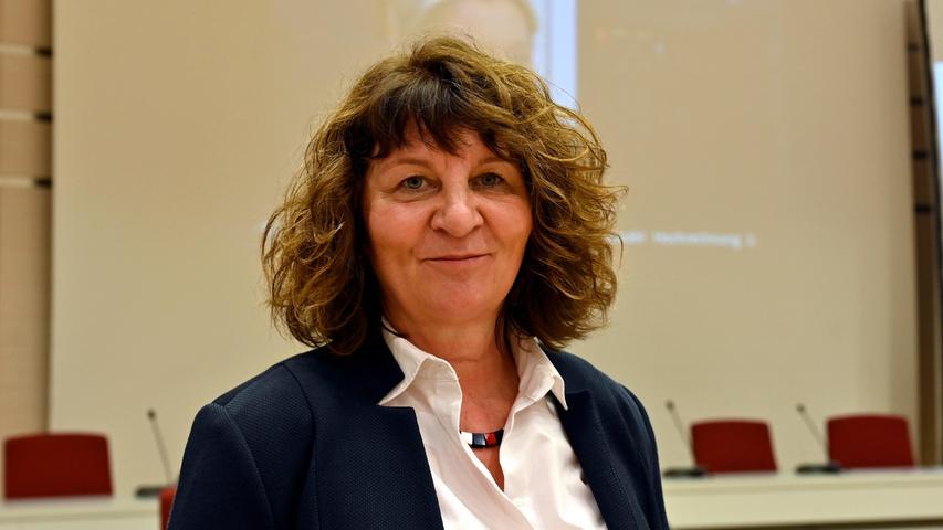 Seit 2013 ist Martina Stamm-Fibich für die SPD im Bundestag. Über die Landeliste ist sie für den Wahlkreis Erlangen 2021 erneut in den Bundestag eingezogen.
