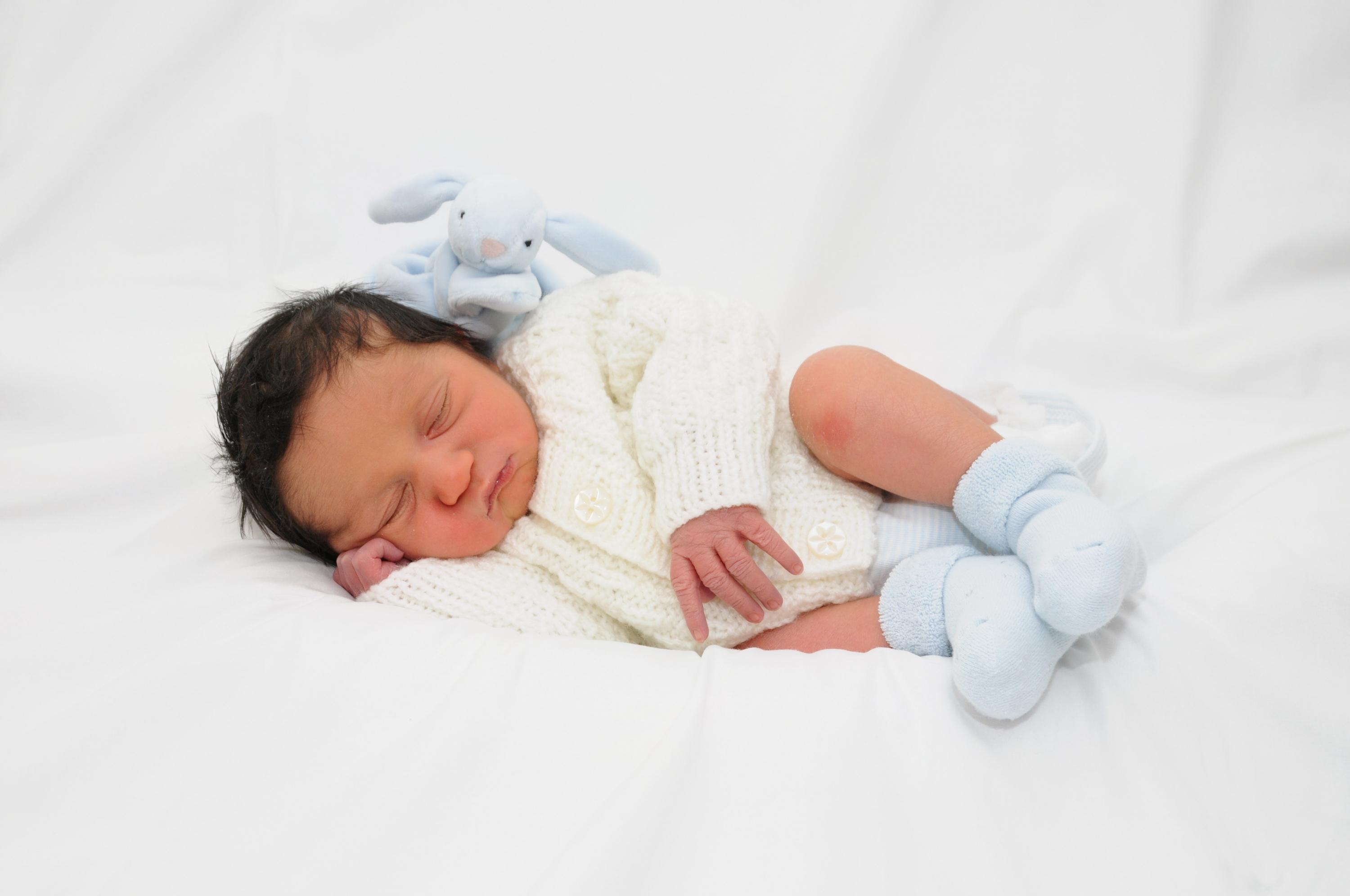 Der kleine Kiaan erblickte am 22. September 2021 das Licht der Welt im Nürnberger Südklinikum. Er wog bei der Geburt 3260 Gramm und war 49 Zentimeter groß. 