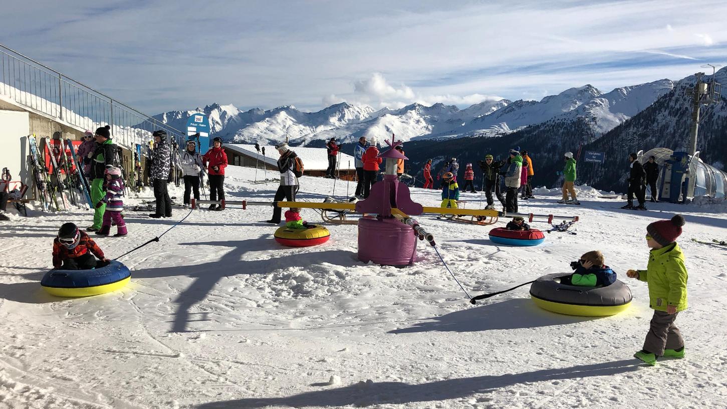 Besonders für Familien mit ungeimpften Kindern dürfte der Skiausflug nach Österreich nicht mehr attraktiv sein. (Symbolfoto aus dem Jahr 2018) Besonders für Familien mit ungeimpften Kindern dürfte der Skiausflug nach Österreich nicht mehr attraktiv sein. (Symbolfoto aus dem Jahr 2018)