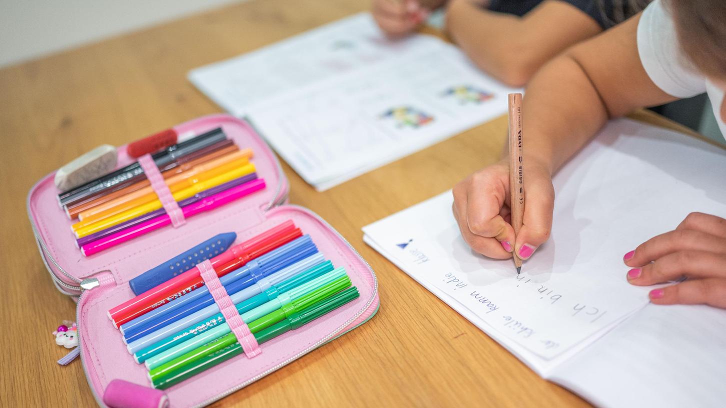 Handschrift, Rechtschreibung, Grammatik: Wie gut und sicher lernen Kinder und Jugendliche, zu schreiben? 