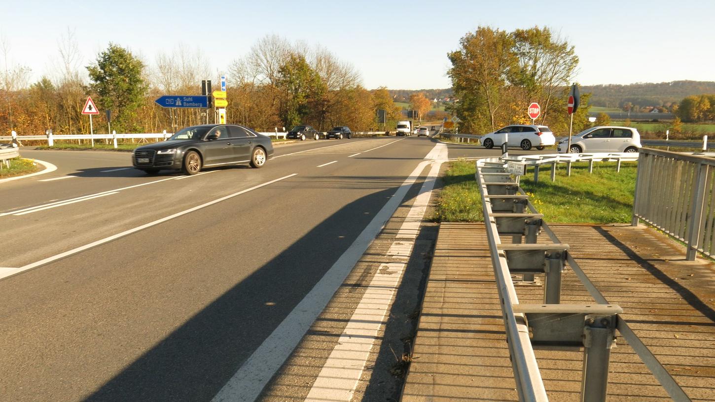 Sehr unübersichtlich ist die Anschlussstelle der A73 bei Möhrendorf, so dass es dort immer wieder zu Unfällen kommt. Die Autobahndirektion erarbeitet deshalb momentan Lösungen.