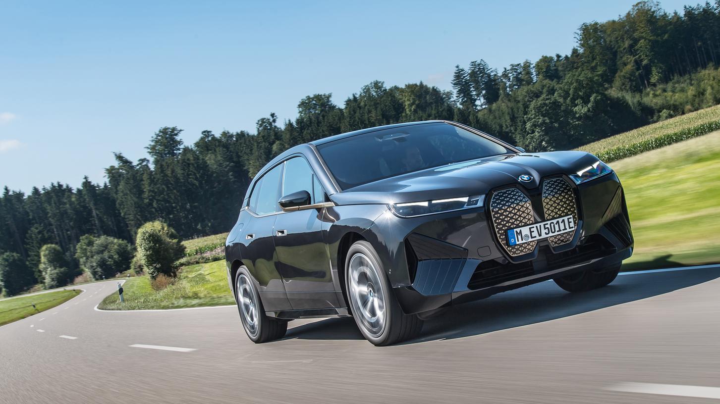 BMW iX: So fährt das neue Elektro-SUV
 