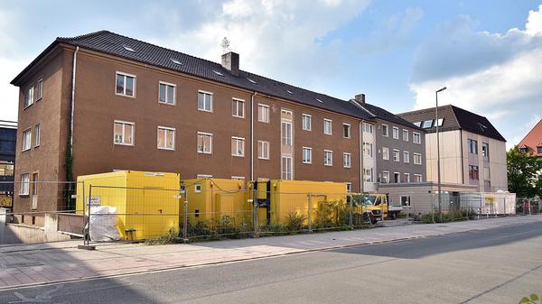 An der Sieboldstraße soll an der Stelle von zwei Siemens-Gebäuden eine Neubebauung entstehen – mit um die 200 Wohnungen und 230 Studentenapartments sowie mit Dienstleistungsgewerbe im Erdgeschoss.
