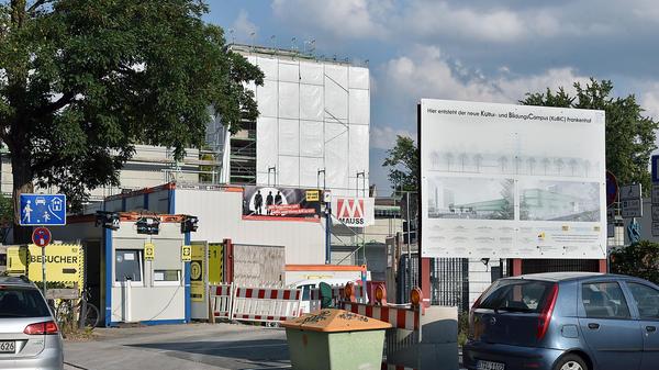 Als „neues kulturelles Zentrum“ bezeichnet die Stadtverwaltung stolz den Kultur- und Bildungscampus Frankenhof (KuBiC). Teile der Volkshochschule werden hier ebenso einziehen wie die Jugendkunstschule. Zudem entsteht ein deutsch-französischer Kindergarten.