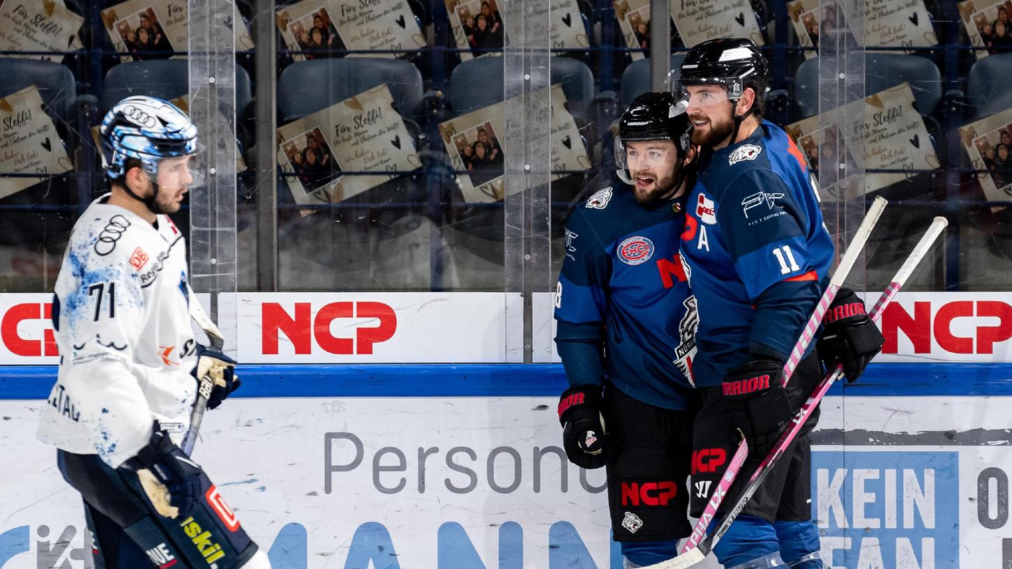 Chris Brown (rechts) auf Tyler Sheehy (links): An diesem Freitagabend war das ein Erfolgsrezept. 