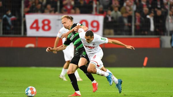 Und trotzdem! Fürth fängt sich in der Folge, vermeidet den dritten Gegentreffer und wagt sich in einer nach Fouls und Wechseln wieder häufiger unterbrochenen Partie erneut nach vorne.