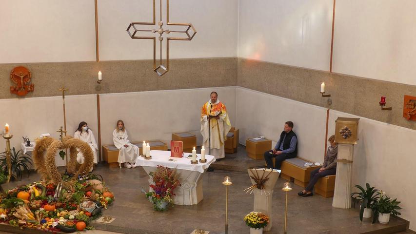 Zur Orgelsegnung wurde auch ein Gottesdienst zelebriert.