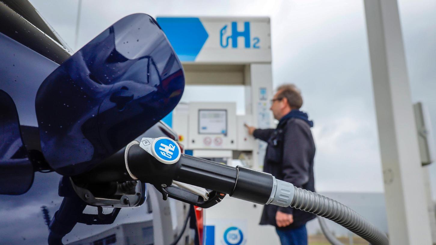Noch in diesem Jahr soll die erste Wasserstoff-Tankstelle mit der Technologie von Hydrogenious in Erlangen den Betrieb aufnehmen.