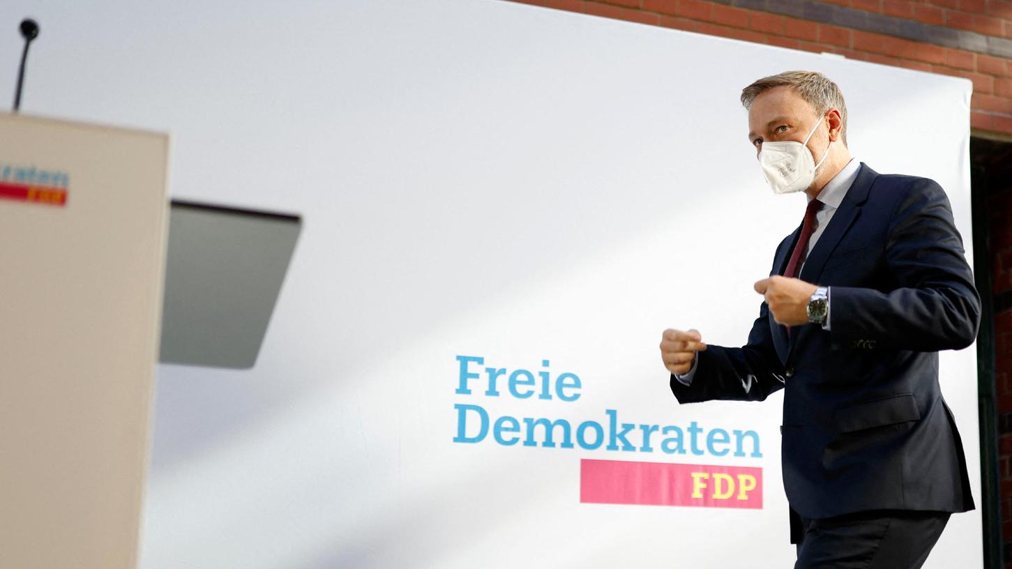 FDP-Chef Christian Lindner erklärt sich bereit, mit Grünen und SPD zu sondieren.