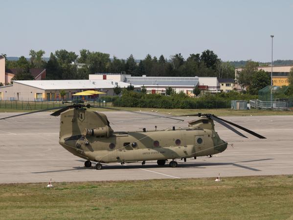 Chinook auf dem Flugfeld in Illesheim
Chinook auf dem Flugfeld in Illesheim