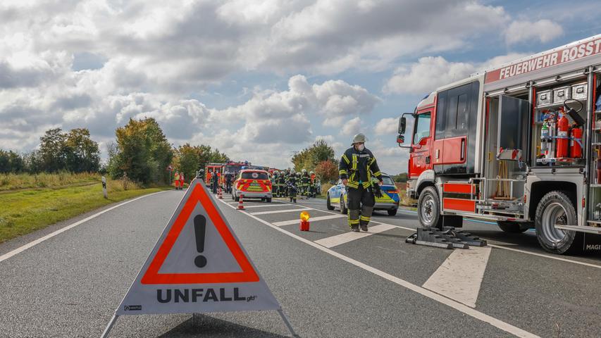 Autos krachen heftig zusammen: Kleinkind bei Unfall im Kreis Fürth schwer verletzt