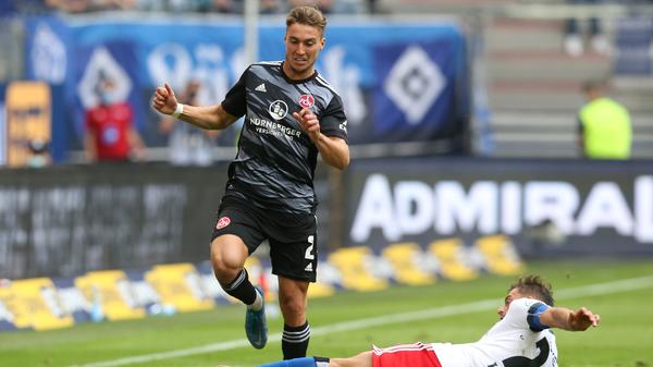 Kilian Fischer (4 Pflichtspiele/47 Minuten): Das flinke Defensivtalent vom Drittligisten Türkgücü München wurde in erster Linie als jüngerer Backup für Rechtsverteidiger Enrico Valentini geholt, durfte vor dem Saisonstart aber kurzzeitig auch auf den Job auf der linken Abwehrseite hoffen. Letztlich spielte dort dann doch wieder der arrivierte Tim Handwerker. Fischer blieb somit nur die Rolle des Perspektivspielers, der sich erst über Einwechslungen, Trainingsleistungen und Einsätze in der U21 empfehlen muss.