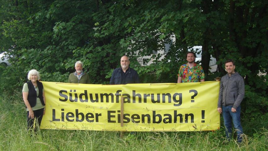 Die Grünen-Fraktion im Herzogenauracher Stadtrat mit (v.l.) Retta Müller-Schimmel, Peter Maier, Georgios Halkias, Peter Simon und Mark Deavin.