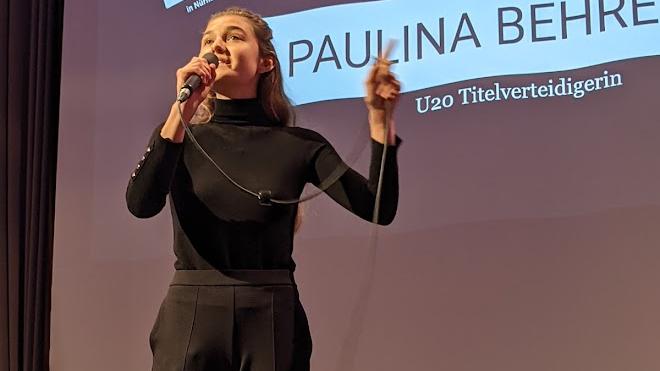 Paunlina Behrend: Sie sicherte sich als eine von drei Poeten in Weißenburg das Ticket für das Finale in der Nürnberger Meistersingerhalle.
Paunlina Behrend: Sie sicherte sich als eine von drei Poeten in Weißenburg das Ticket für das Finale in der Nürnberger Meistersingerhalle.