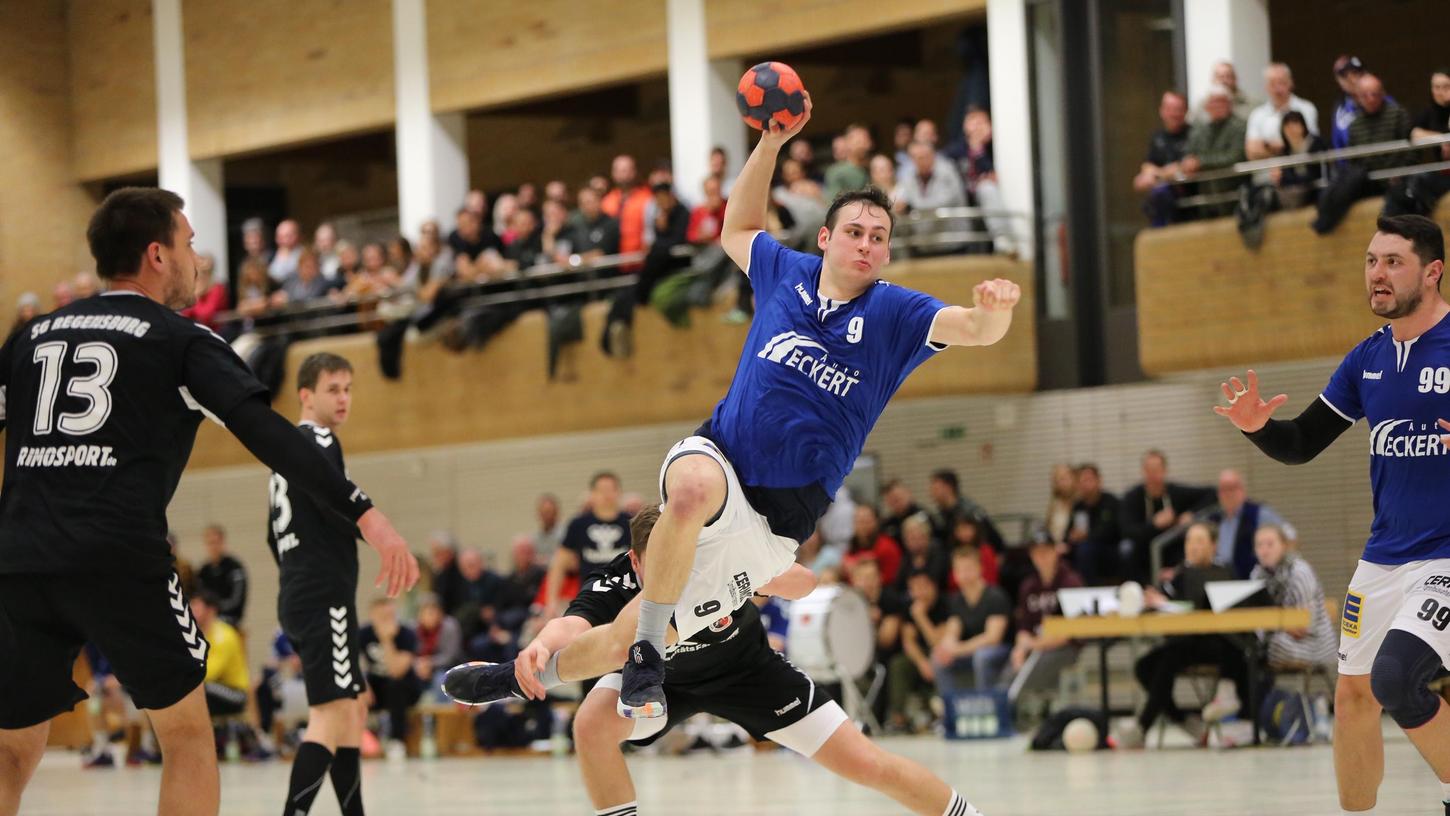Nach 582 Tagen Zwangspause geht es wieder los mit dem Punktspielbetrieb für die Handballer der SG Auerbach/Pegnitz. Nach 582 Tagen Zwangspause geht es wieder los mit dem Punktspielbetrieb für die Handballer der SG Auerbach/Pegnitz.
