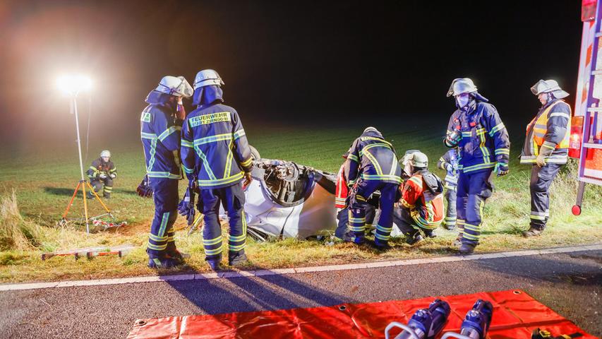 Auto überschlägt sich: 70-Jähriger bei Zirndorf schwer verletzt