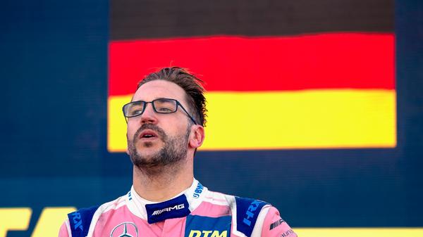 Der 35-jährige Franke darf sich nun DTM-Champion nennen.