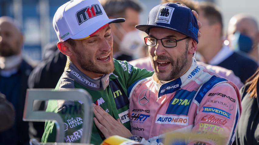 Emotionale Siegerehrung am Norisring: Markus Söder übergibt DTM-Pokal