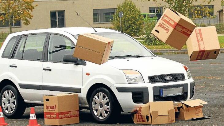 Auch die Reaktion wird beim Fahrsicherheitstraining getestet. Auch die Reaktion wird beim Fahrsicherheitstraining getestet.