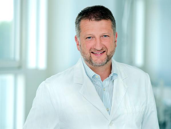 Prof. Christoph Fusch ist Chefarzt der Klinik für Neugeborene, Kinder und Jugendliche am Klinikum Nürnberg.
