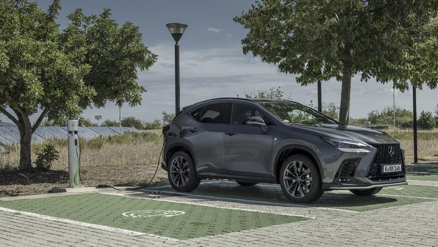 Toyotas Luxus-Label: Der Lexus NX tankt jetzt auch Strom