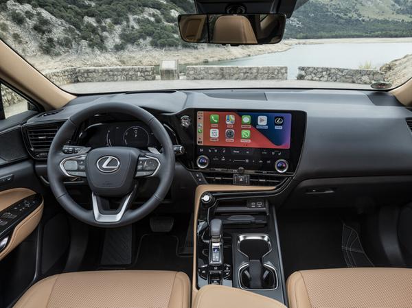 Toyotas Luxus-Label: Der Lexus NX tankt jetzt auch Strom