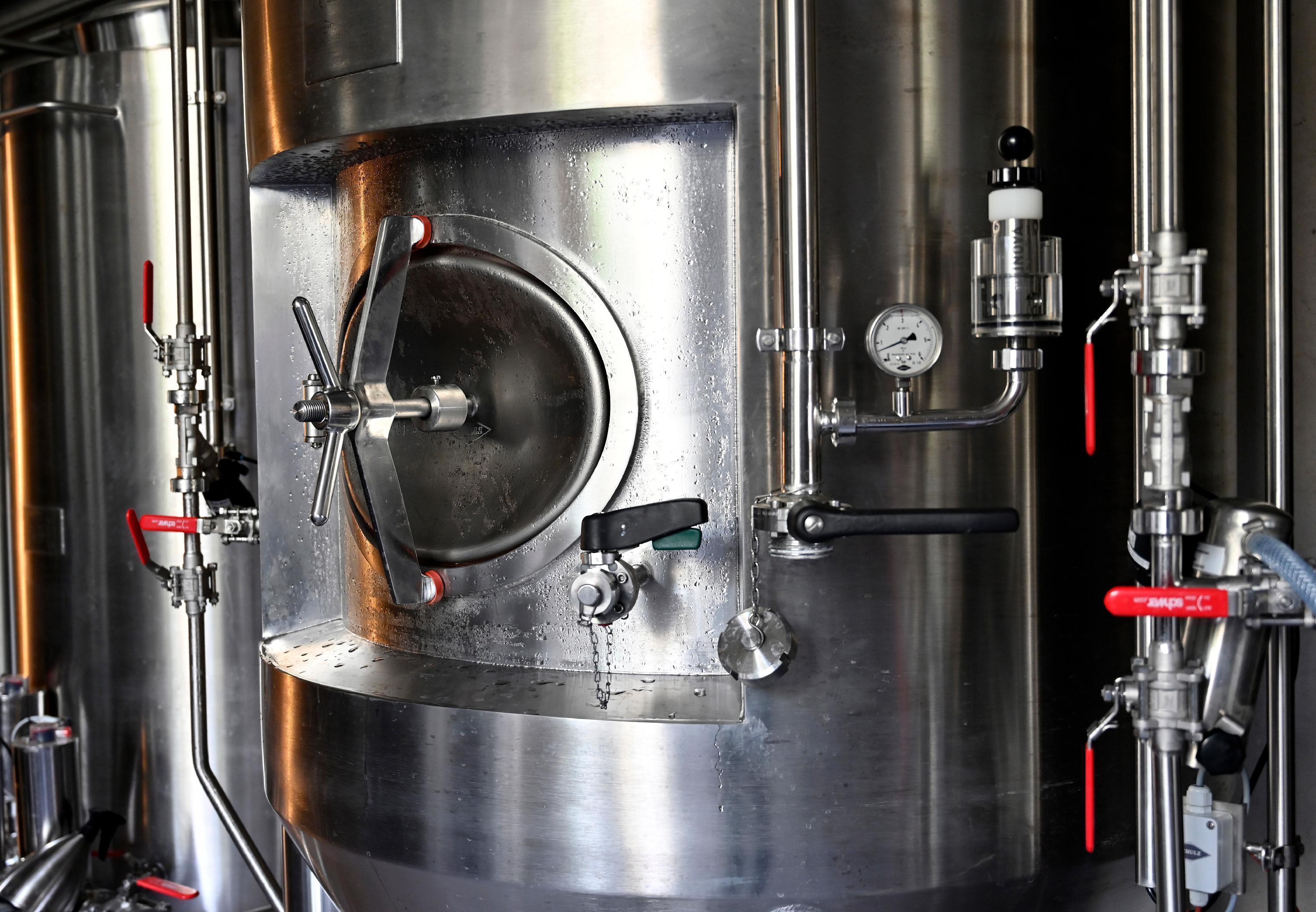 Der erste Sud ist inzwischen gebraut und reift derzeit heran. 