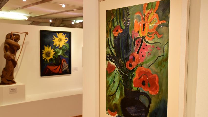 Einige Blumen-Stillleben Felix Müllers aus den 1970er Jahren.
Einige Blumen-Stillleben Felix Müllers aus den 1970er Jahren.