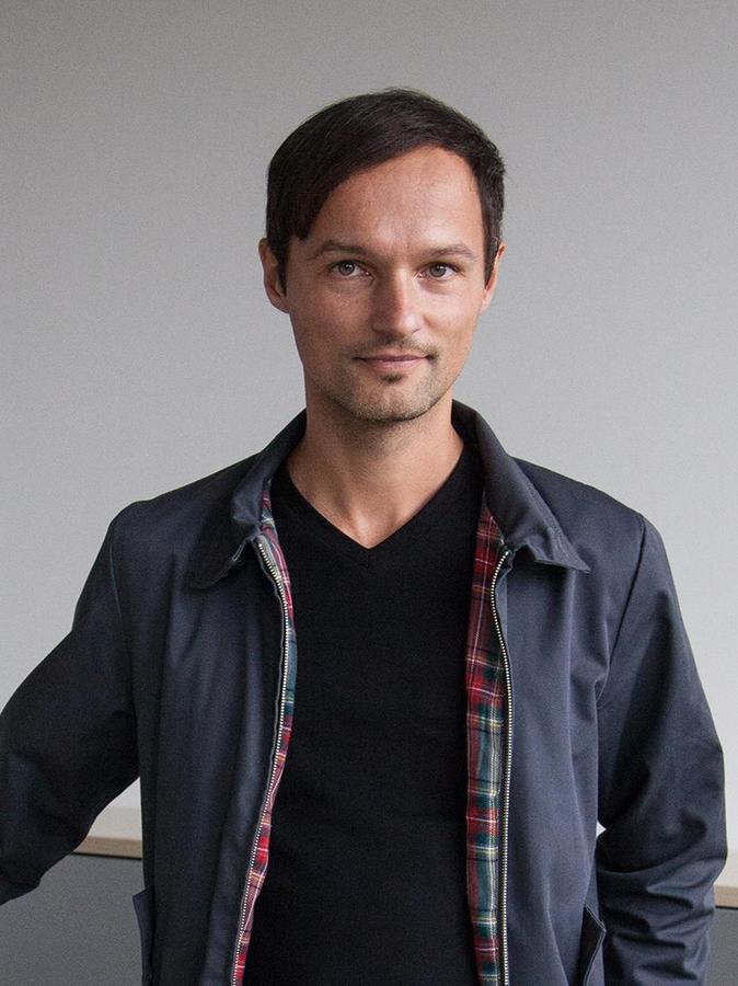 Thomas Mölg ist im österreichischen Kitzbühel geboren und hat in Innsbruck Geowissenschaften studiert. Seit dem Jahr 2014 ist er Professor für Klimatologie an der Universität Erlangen-Nürnberg. Mölg ist Chefeditor von „The Cryosphere Thomas Mölg ist im österreichischen Kitzbühel geboren und hat in Innsbruck Geowissenschaften studiert. Seit dem Jahr 2014 ist er Professor für Klimatologie an der Universität Erlangen-Nürnberg. Mölg ist Chefeditor von „The Cryosphere