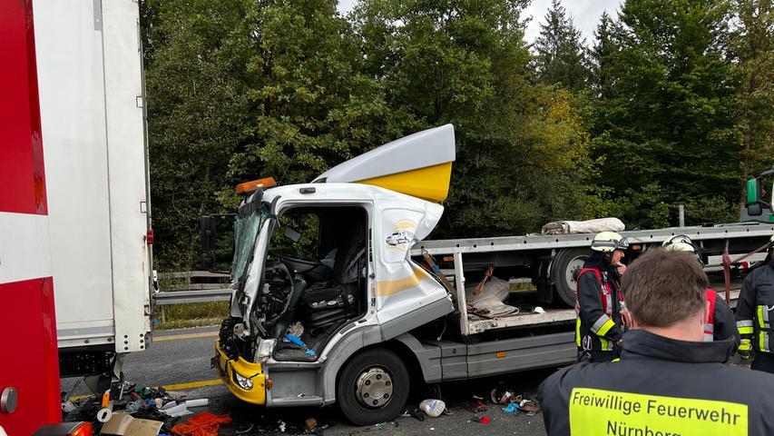 Der Unfall ereignete sich zwischen dem Autobahnkreuz Ost und der Anschlusstelle Fischbach. 