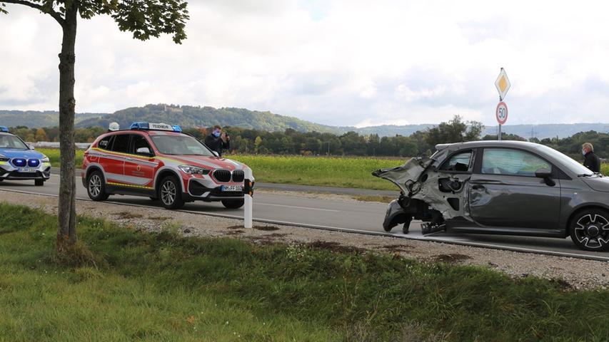 Glück im Unglück: Die Fahrerin des Fiat wurde leicht verletzt.
Glück im Unglück: Die Fahrerin des Fiat wurde leicht verletzt.
