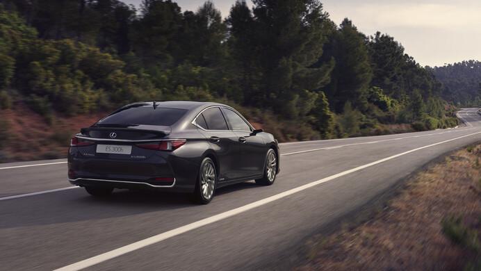 Lexus ES 300h: Sparen in der Business-Class
 