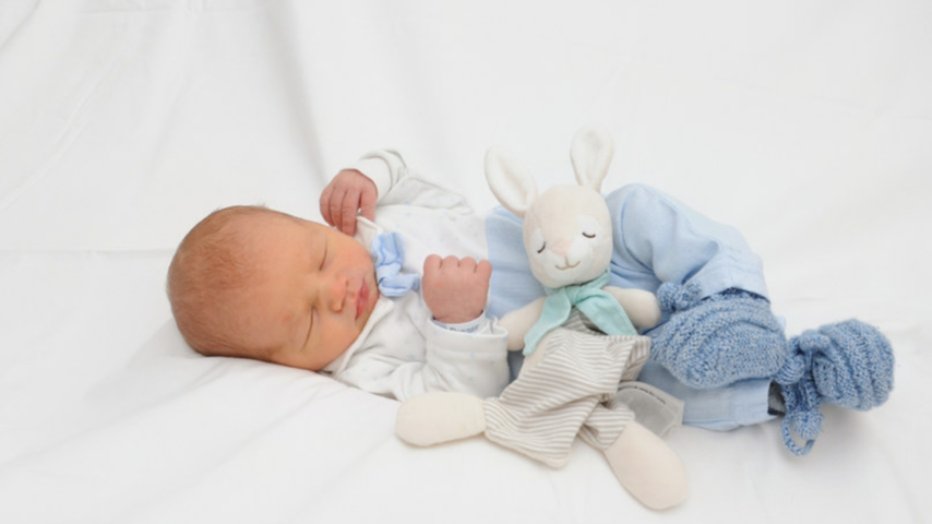 Gabriel wurde am 10. Oktober mit einem Gewicht von 3710 Gramm und einer Größe von 50 Zentimetern im Klinikum Nürnberg Süd geboren. Herzlich willkommen!