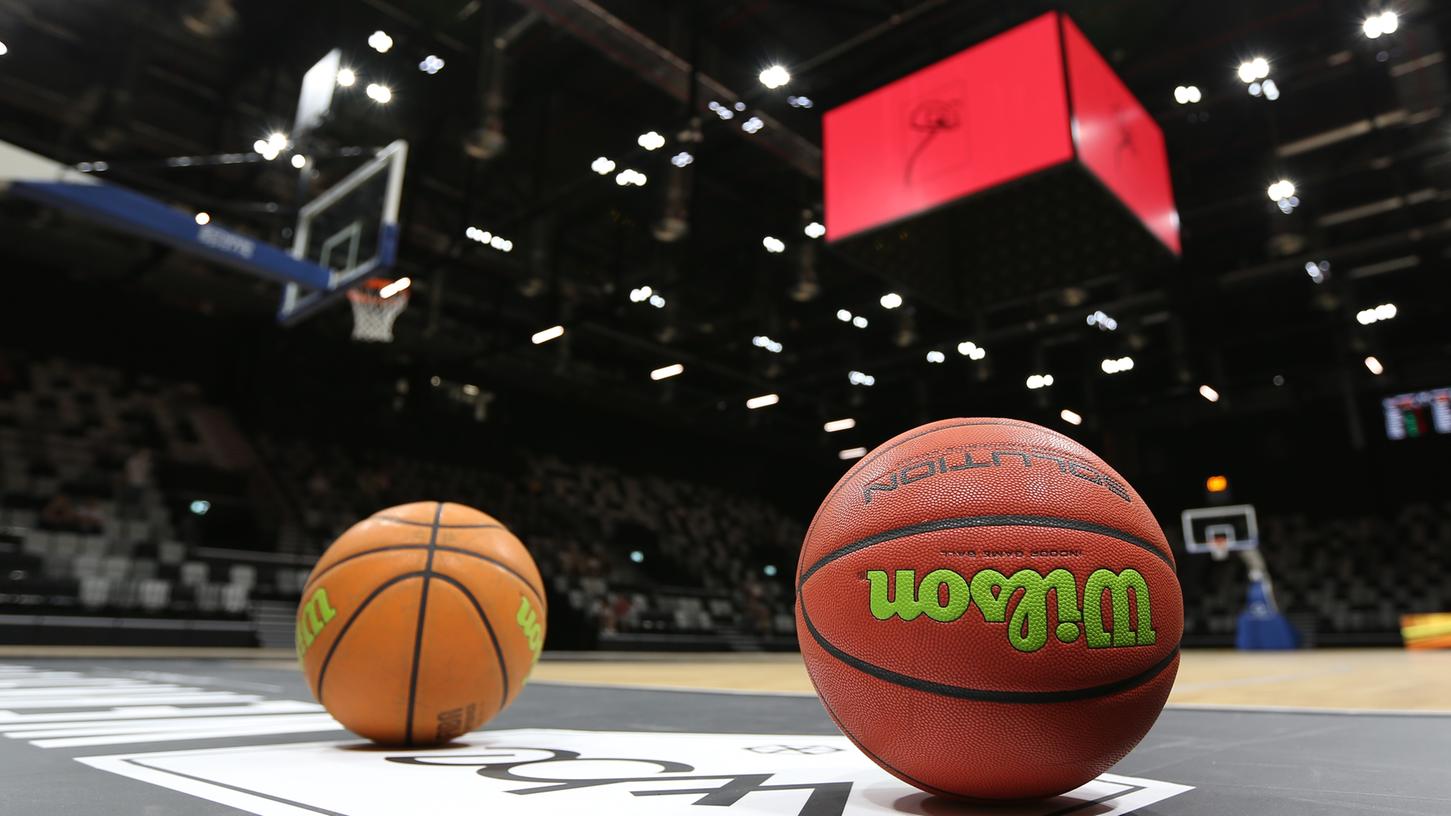 Die Bälle liegen bereit: Ende November wird die deutsche Basketball-Nationalmannschaft mehrere Tage in Nürnberg trainieren, am 25. November steigt in der Kia Metropol Arena dann das Länderspiel gegen Estland.