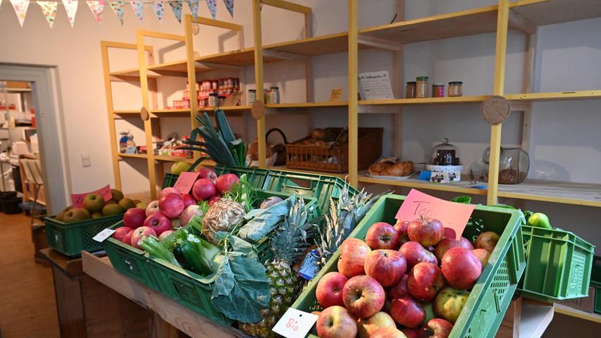 Der Lebensmittelretterladen "Teilerei" in der Schiffstraße holt überschüssige Ware von Lebensmittelbetrieben ab.