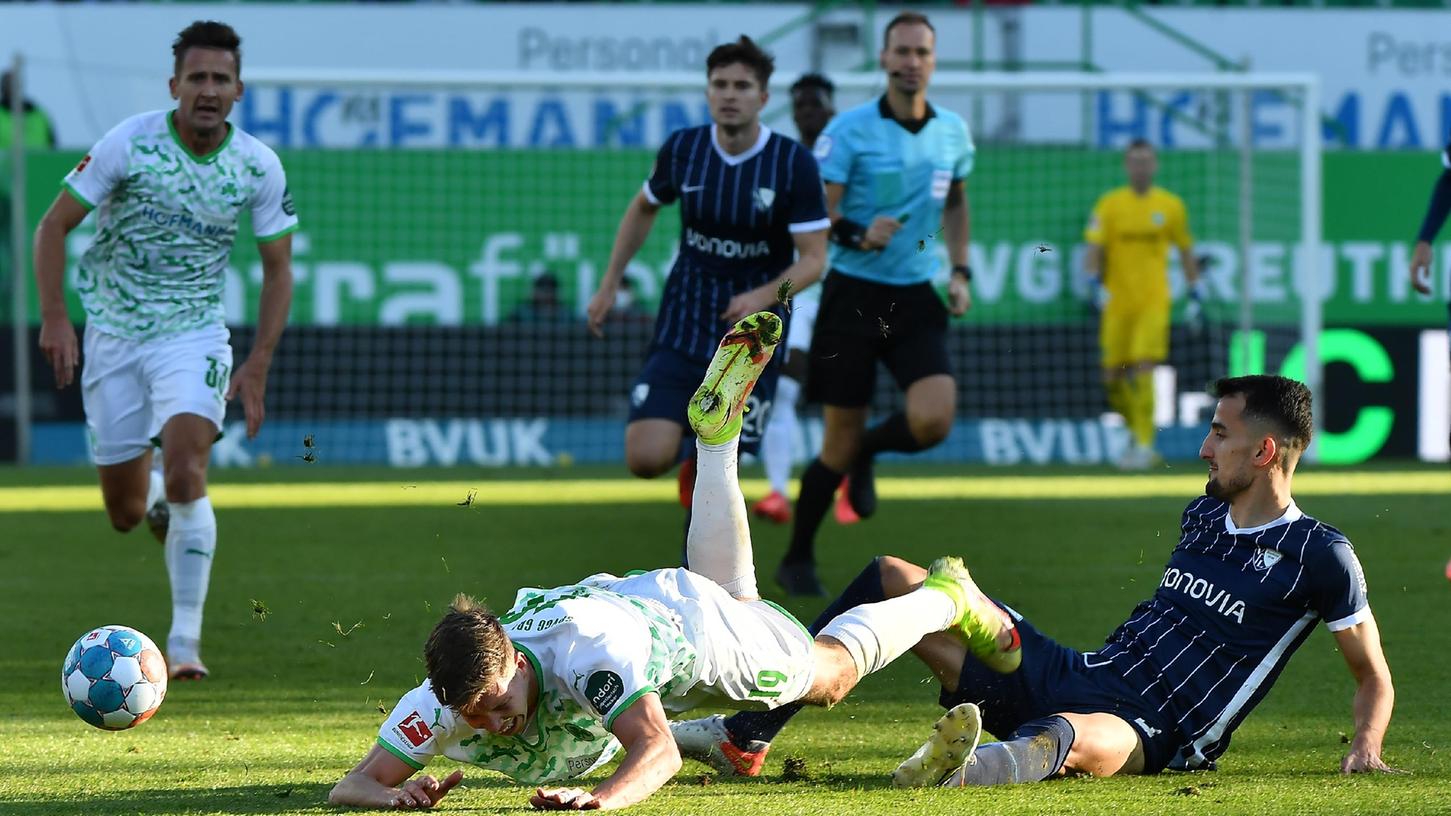 Bauchlandung: Cedrit Itten und seine Fürther verlieren schon wieder - diesmal das wichtige Abstiegsspiel gegen Bochum.