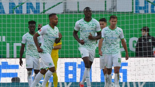 Im Duell der Aufsteiger geht es um den Befreiungsschlag, den beide Teams benötigen. Die SpVgg Greuther Fürth möchte im heimischen Ronhof aber nicht nur mit den Gästen aus Bochum gleichziehen und den Tabellenkeller verdichten, sondern auch den ersten Heimsieg in ihrer Bundesliga-Geschichte feiern.