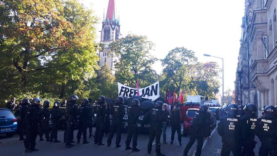 Linker Protest gegen "politische Urteile" und "Polizeigewalt" in Nürnberg