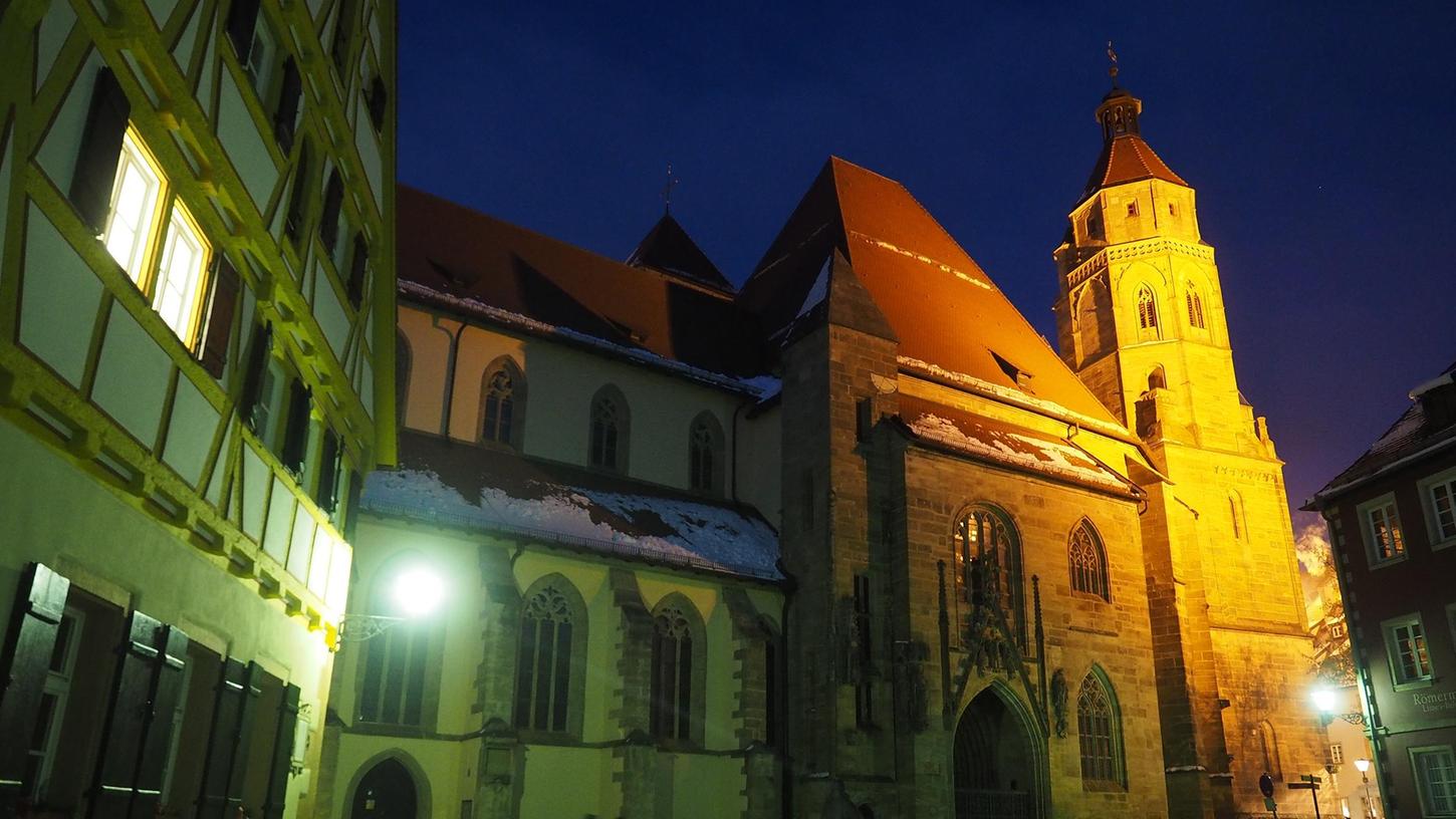 Die Weißenburger Andreaskirche wird künftig in der staden Zeit wieder beleuchtet. Ab 1. Februar bleiben die Scheinwerfer dann aber wieder aus. Dies soll dem Insektenschutz und generell nachtaktiven Tieren helfen. 