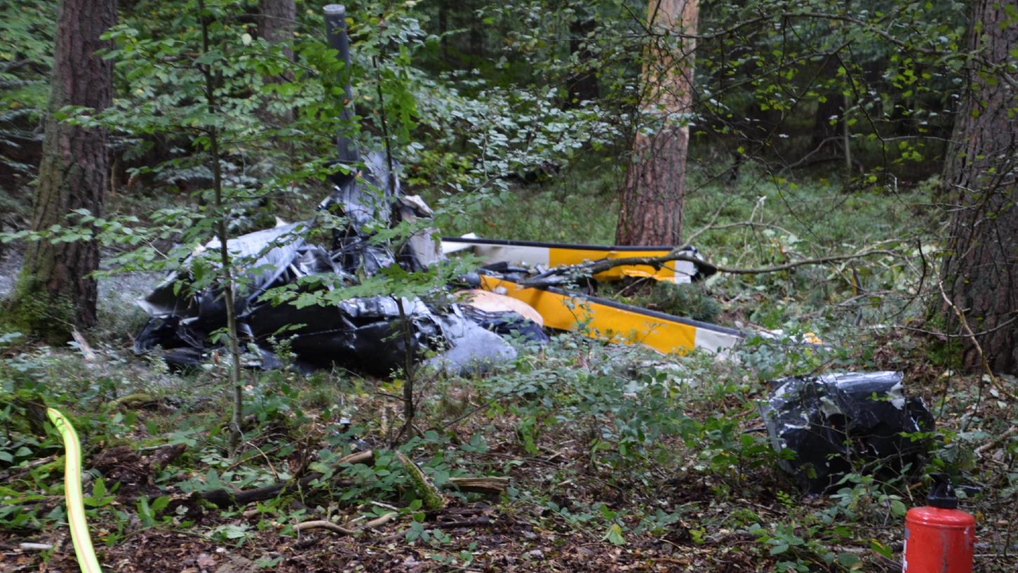 Hubschrauber stürzt im Wald ab: Zwei der Opfer stammen aus Lauf Hubschrauber stürzt im Wald ab: Zwei der Opfer stammen aus Lauf