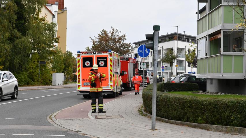 Mit der Feuerwehr kommen auch Polizei und Rettungsdienste, wird Feueralarm ausgelöst.
Mit der Feuerwehr kommen auch Polizei und Rettungsdienste, wird Feueralarm ausgelöst.