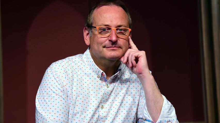 Volker Heißmann, Comdian, Sänger und Entertainer der Comödie Fürth.
Volker Heißmann, Comdian, Sänger und Entertainer der Comödie Fürth.