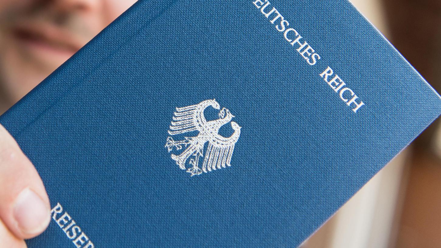 In der Pandemie erhielt die Reichsbürger-Szene mehr Unterstützer.
In der Pandemie erhielt die Reichsbürger-Szene mehr Unterstützer.
