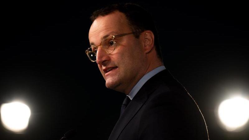 Bundesgesundheitsminister Jens Spahn verteidigt Vorstoß zu Ende der Bundesgesundheitsminister Jens Spahn verteidigt Vorstoß zu Ende der