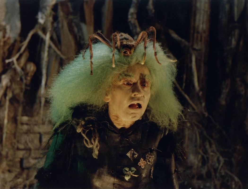 Das Filmhaus zeigt Freitag bis Sonntag jeweils um 15 Uhr das deutsche Fantasy-Märchen "Olle Hexe". In der Produktion aus dem Jahr 1991, die für Kinder ab 6 Jahren geeignet ist, müssen Paul und Anna eine böse Hexe besiegen, die es auf ihre Jugend abgesehen hat. 