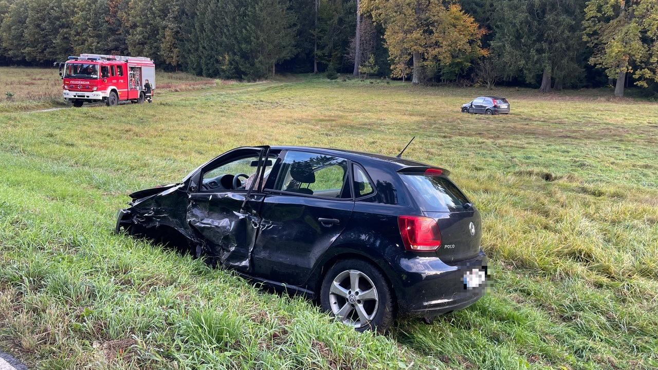 An dem Unfall zwischen Seubersdorf und Batzhausen am Morgen des 21. Oktober 2021 waren insgesamt vier Fahrzeuge beteiligt. Die Verursacherin stand nun vor Gericht. An dem Unfall zwischen Seubersdorf und Batzhausen am Morgen des 21. Oktober 2021 waren insgesamt vier Fahrzeuge beteiligt. Die Verursacherin stand nun vor Gericht.