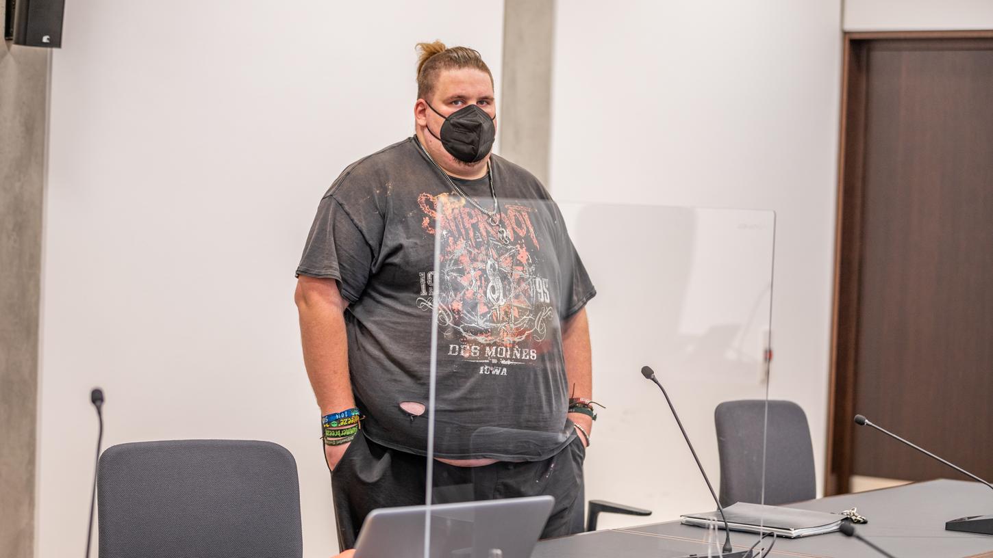 Rainer Winkler - als "Drachenlord" einer der meistgehasstesten YouTuber. Rainer Winkler - als "Drachenlord" einer der meistgehasstesten YouTuber.